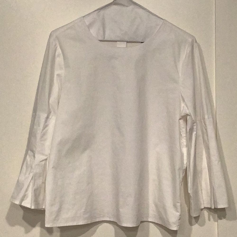 Antonio Melani long sleeve with pleated cuffs and a snap button down back size M
